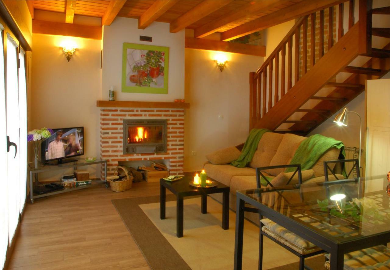 La Casita De Adanero Apartment Bagian luar foto